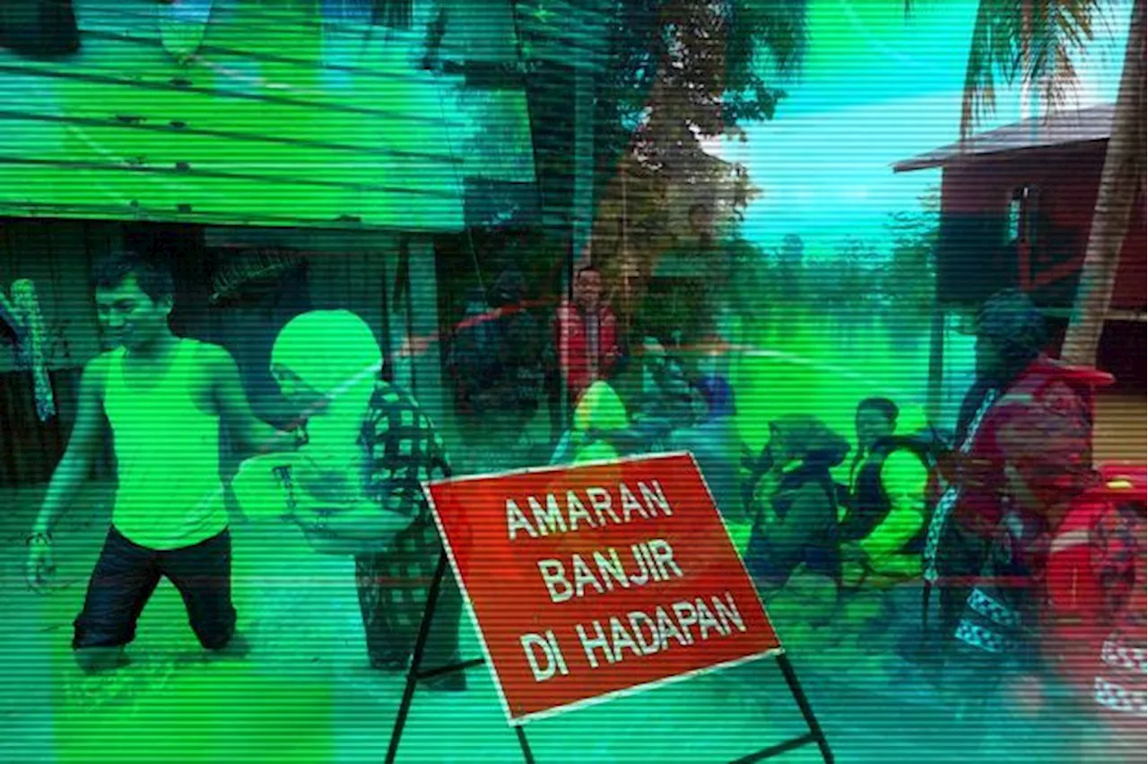 Putra Heights inferno: Residents recovering from fire incident now affected by floods