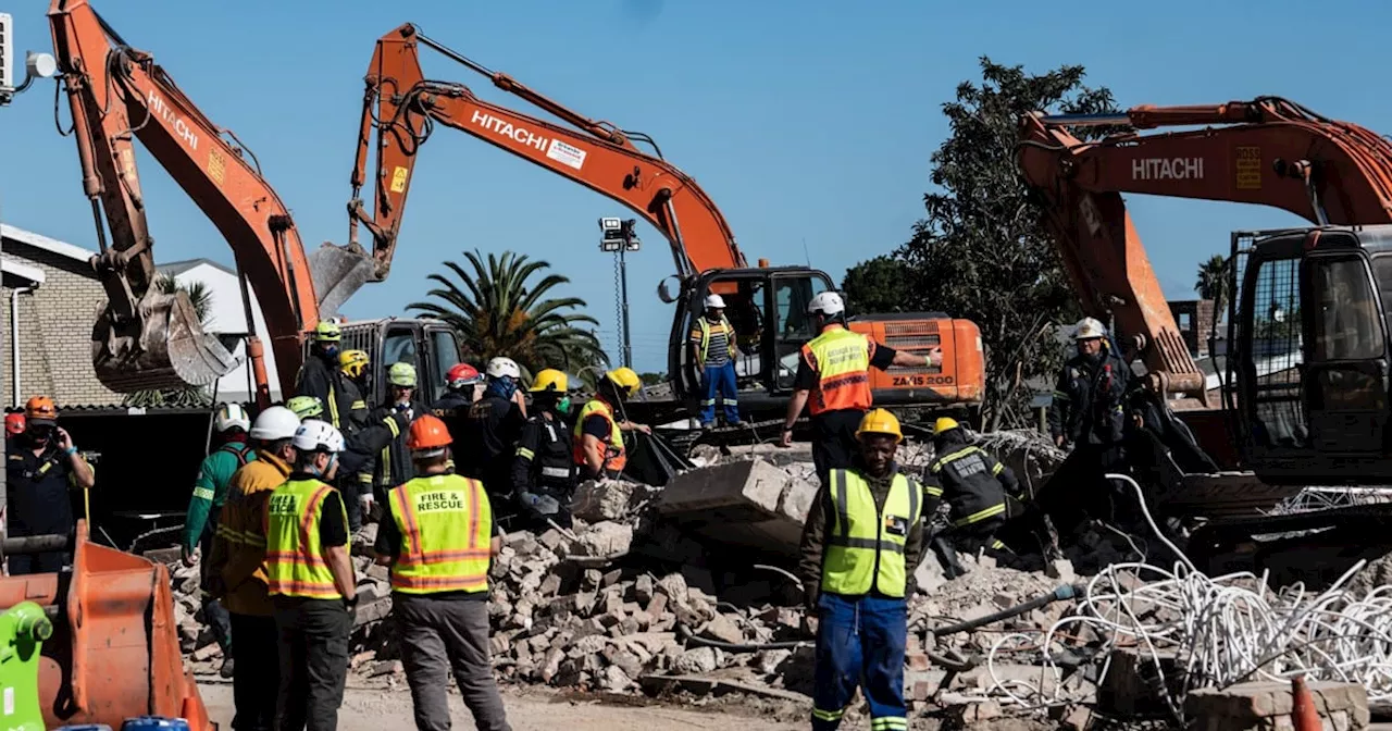 WC's Winde wants swift justice for families of George building collapse victims after meeting with police