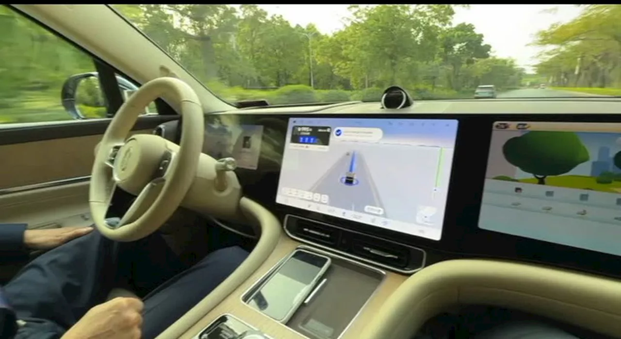 Dalla Cina l'auto a guida autonoma che sembra un salotto hi tech
