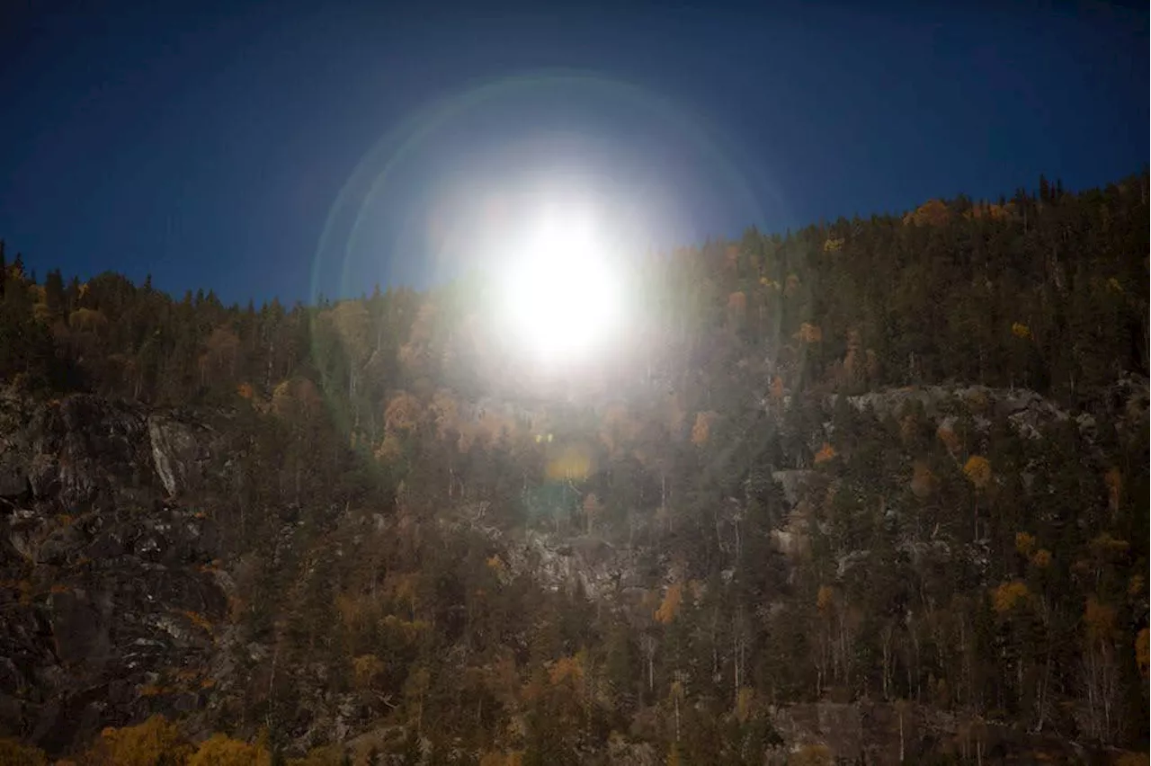 QuickCheck: Is there a town that uses mirrors to help combat seasonal depression?