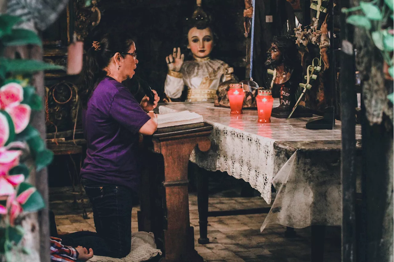 Reviving the chant: How Cebu’s ‘Pasyonistas’ keep a Holy Week tradition alive