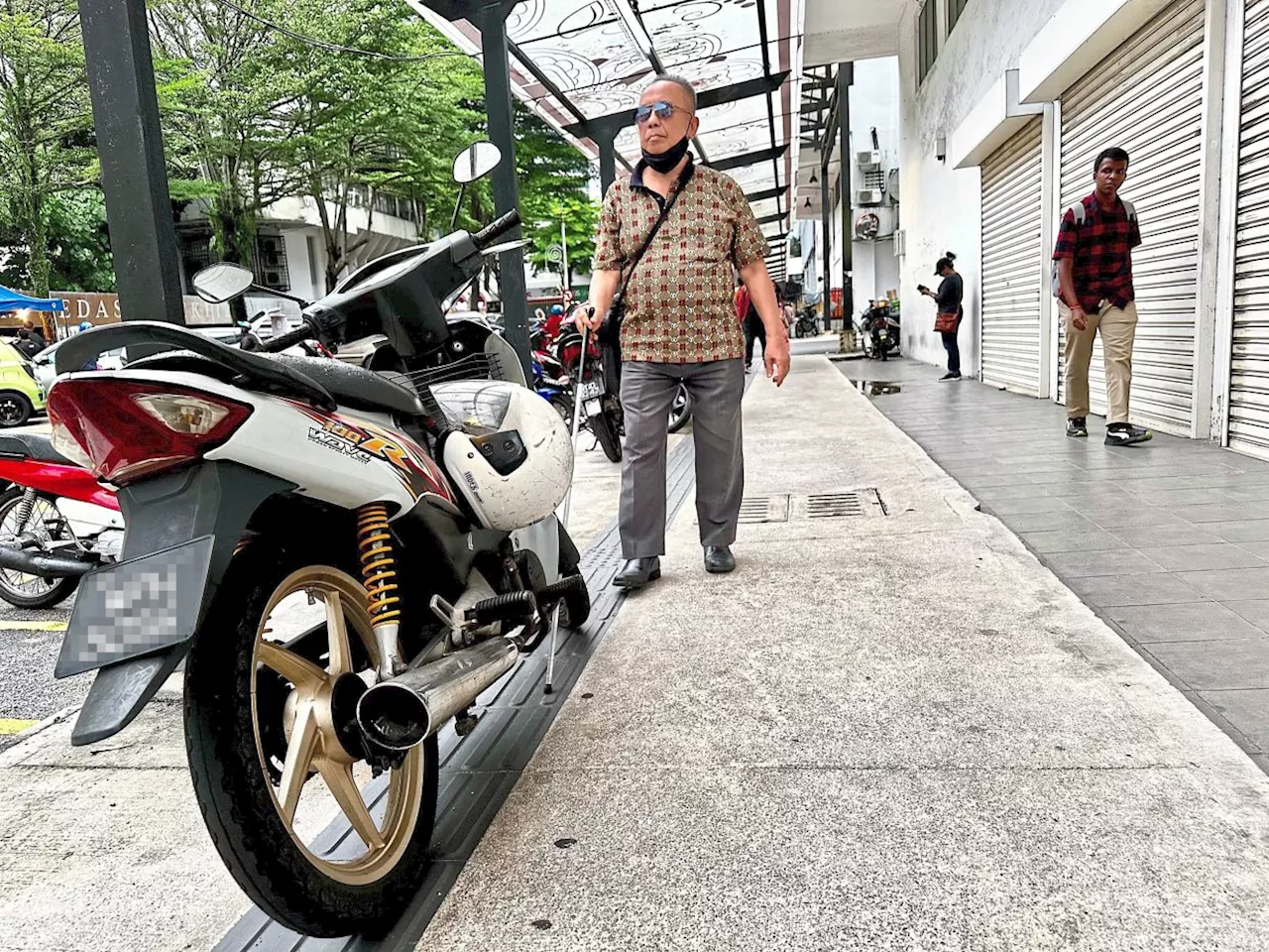 Obstructive practices in Brickfields