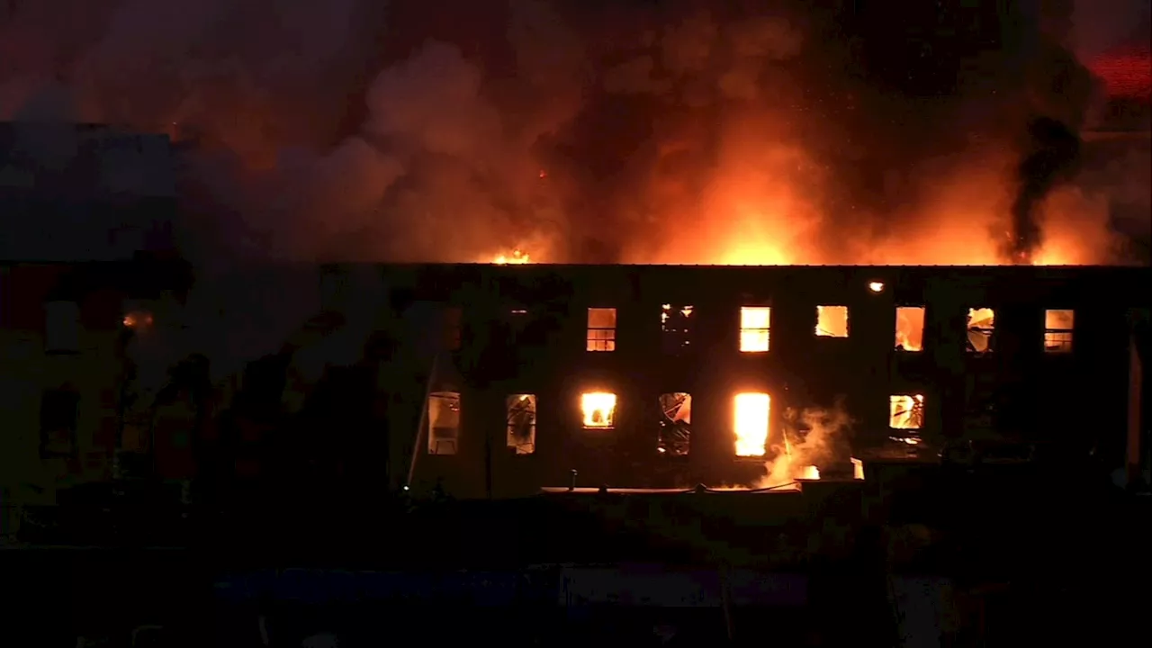 CFD battles extra-alarm fire near Lake Street on West Side; CTA Green Line service resumes