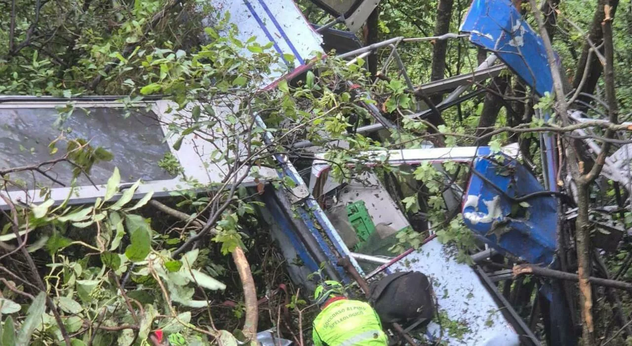 Funivia Monte Faito, il giallo dei collaudi e dei freni: indagini su manutenzione e sottostima rischi meteo