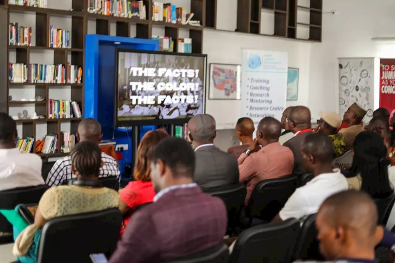 US consulate supports media development organisation in training young journalists