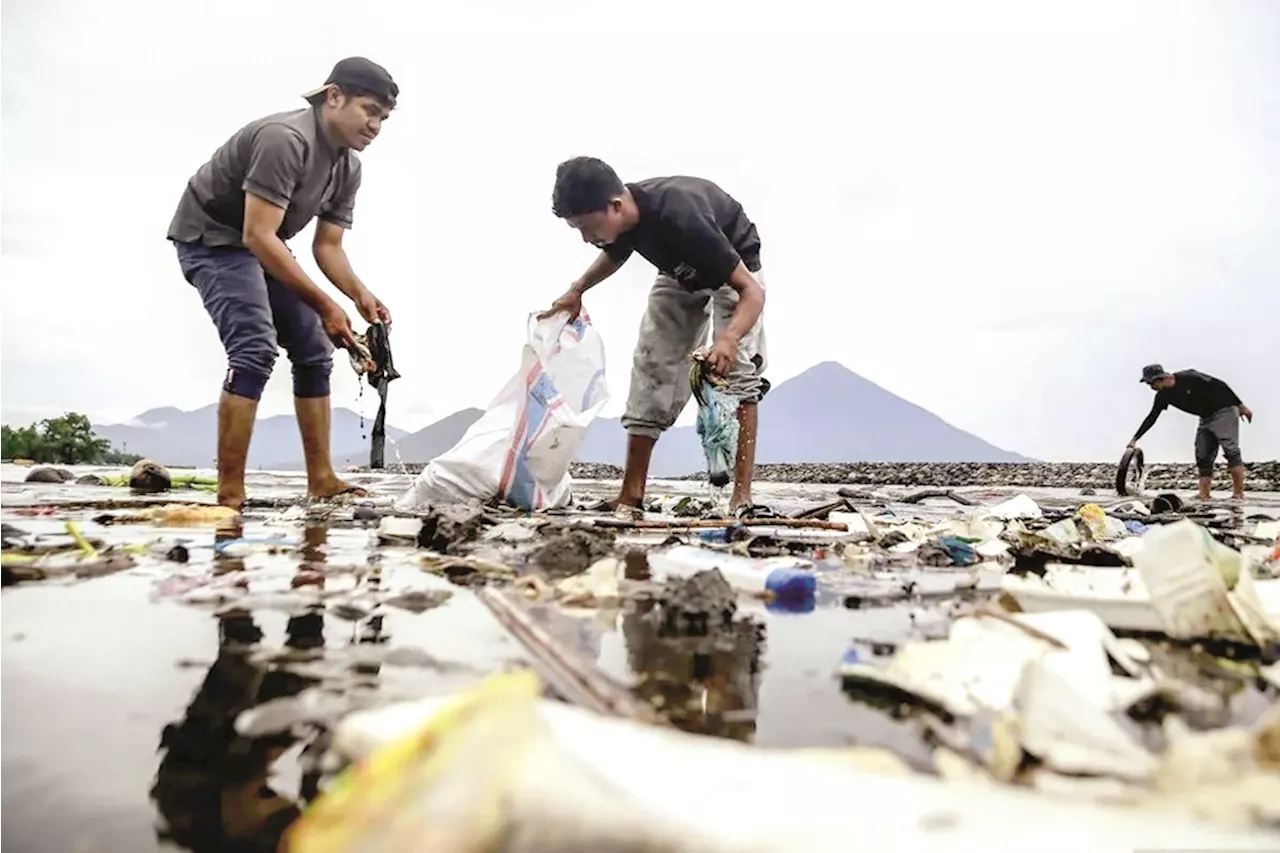 Indonesia moves to tackle waste, responds to criticism