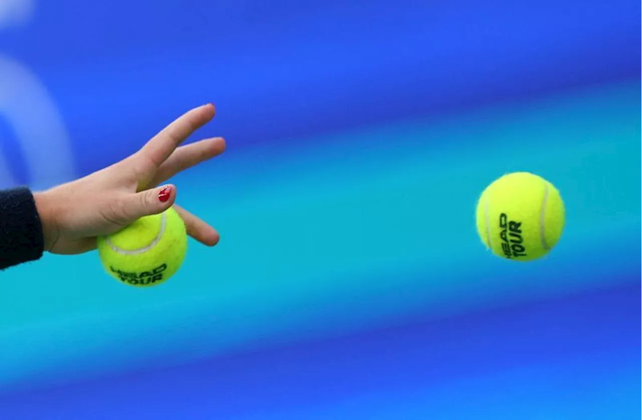 Tennis-ITIA defends 'uncomfortable' shower rule as fan criticism bubbles over