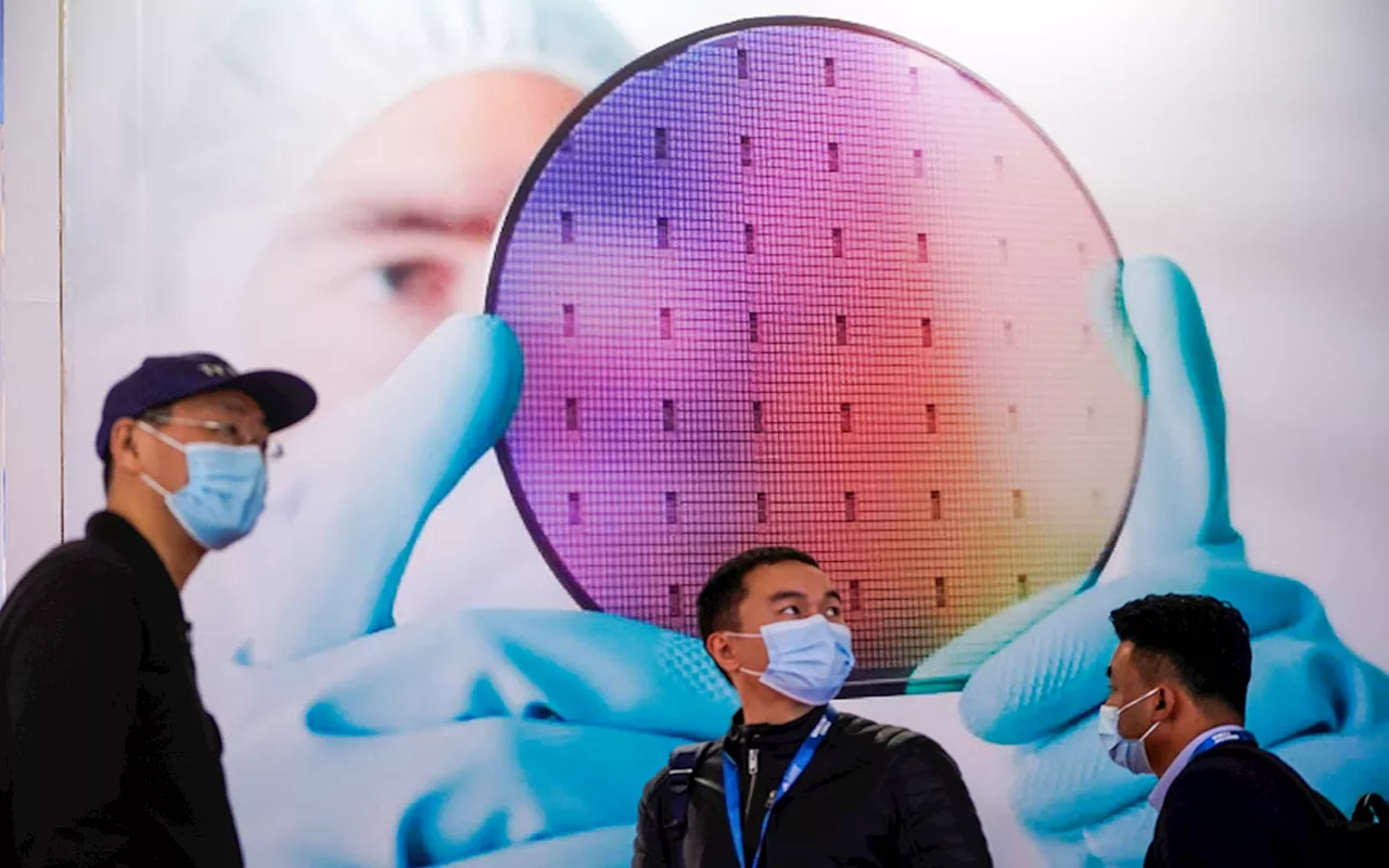 Analysts warn US could be handing chip market to China