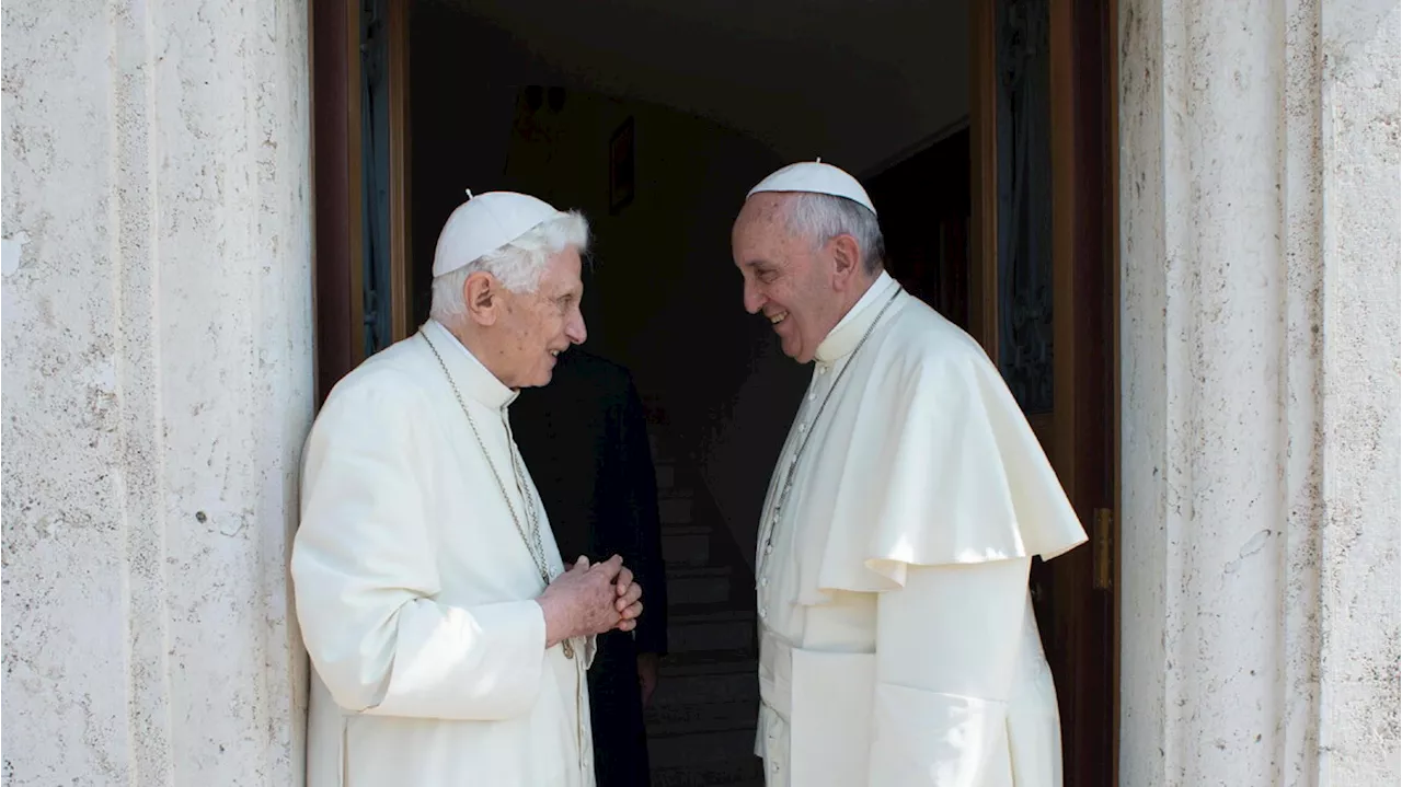 La coabitazione col predecessore, Francesco e il papa emerito