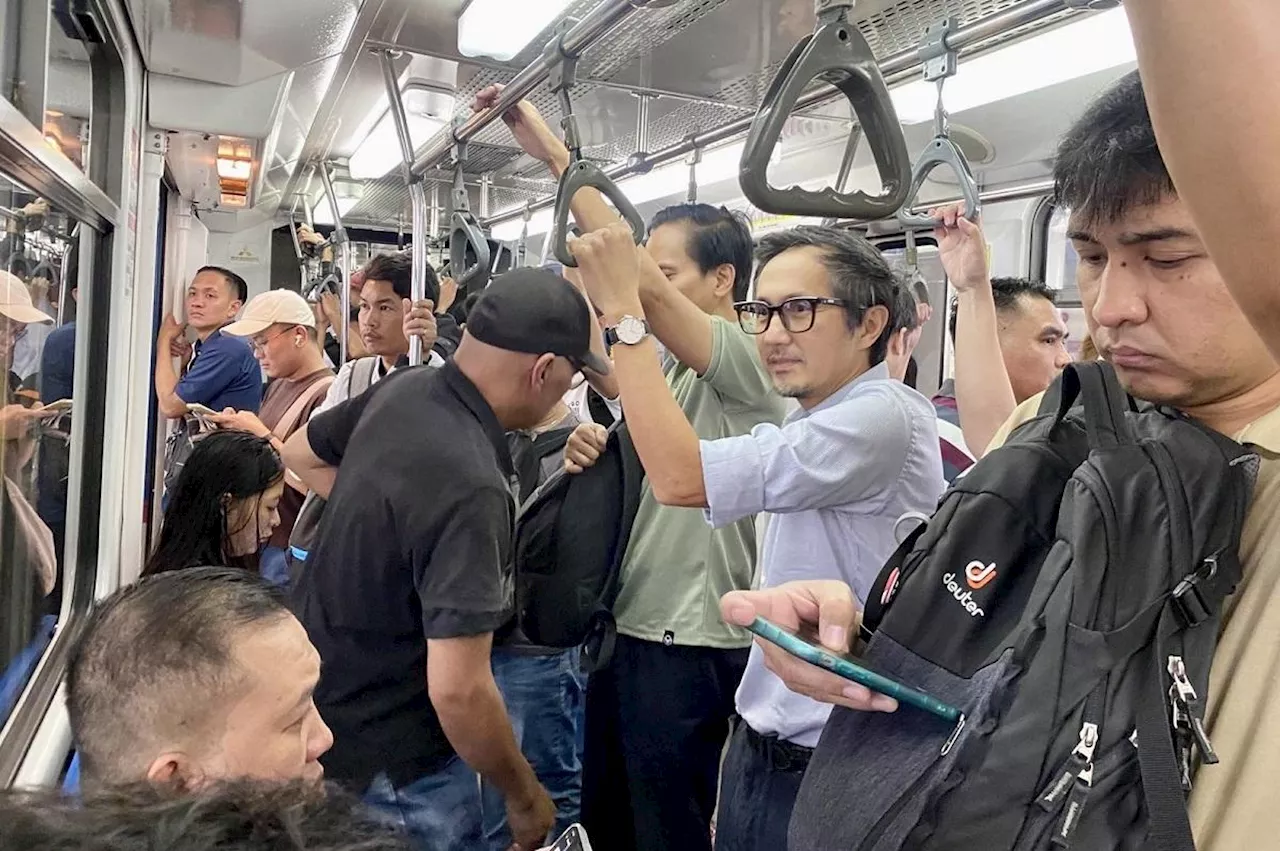 X-ray scanners sa MRT-3 stations, planong aalisin para bawas haba sa pila-- Sec. Dizon