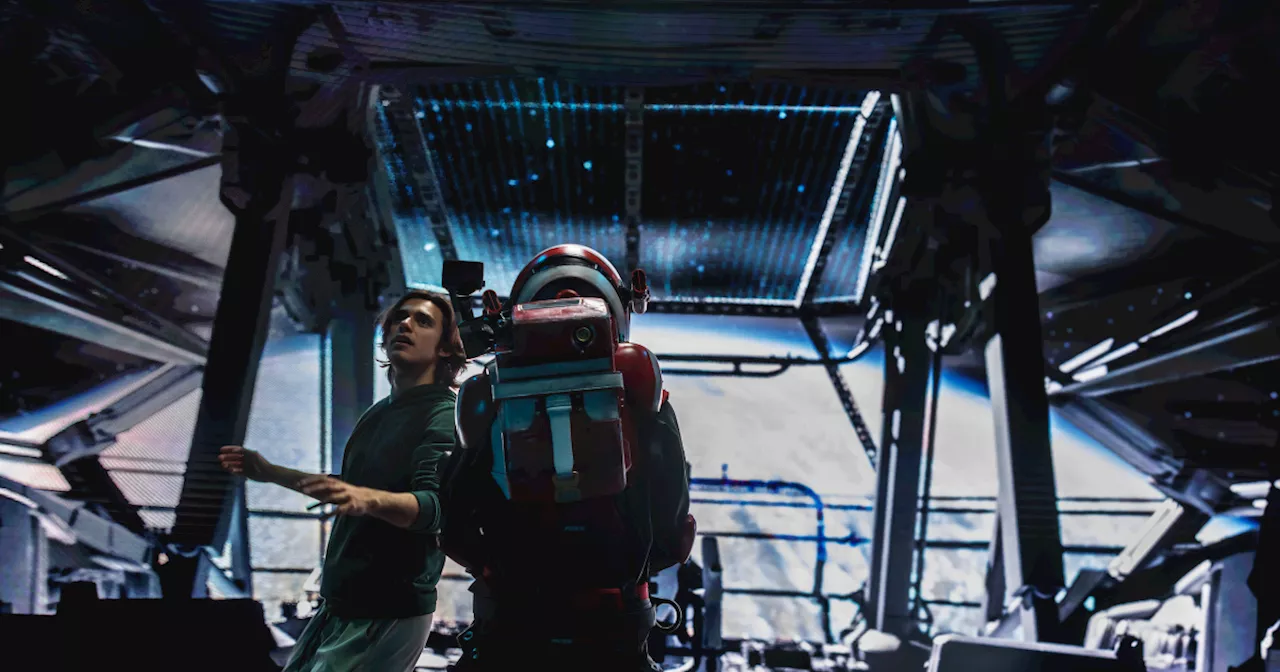 UA students break Hollywood barriers with sci-fi short “Glass Planet” 