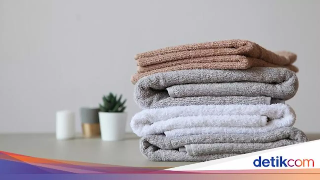 Handuk Masih Bau Setelah Dicuci? Ini Penyebabnya