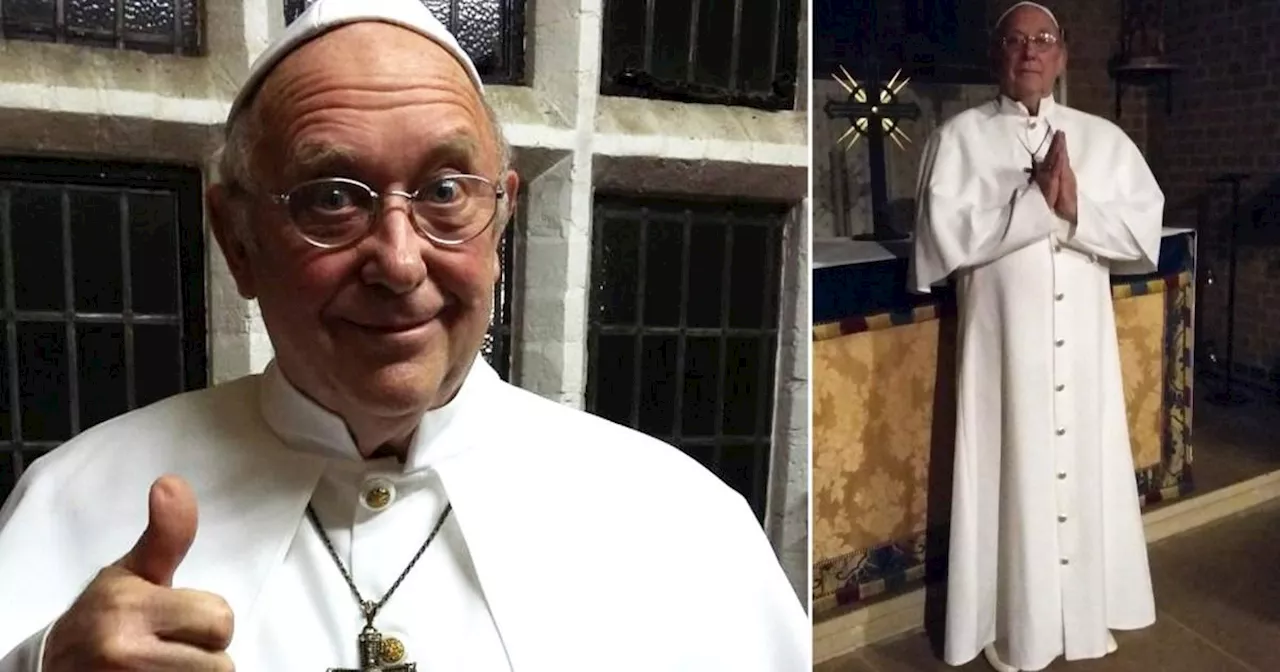 I'm a Pope lookalike who's never actually been booked as the Pope