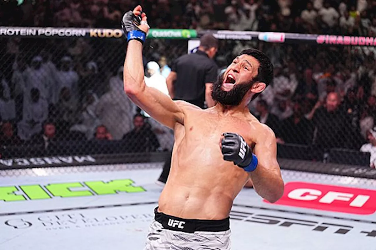 Photo: Khamzat Chimaev Chokes Caio Borralho in Grappling Session