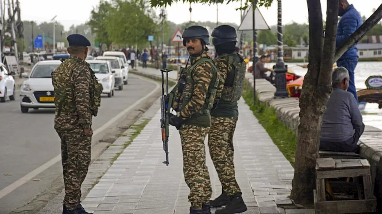 Pahalgam Terror Attack: ఆ నరహంతకులని పట్టిస్తే 20 లక్షలు ఇస్తాం.. అనంత్ నాగ్ పోలీసుల సంచలన ప్రకటన
