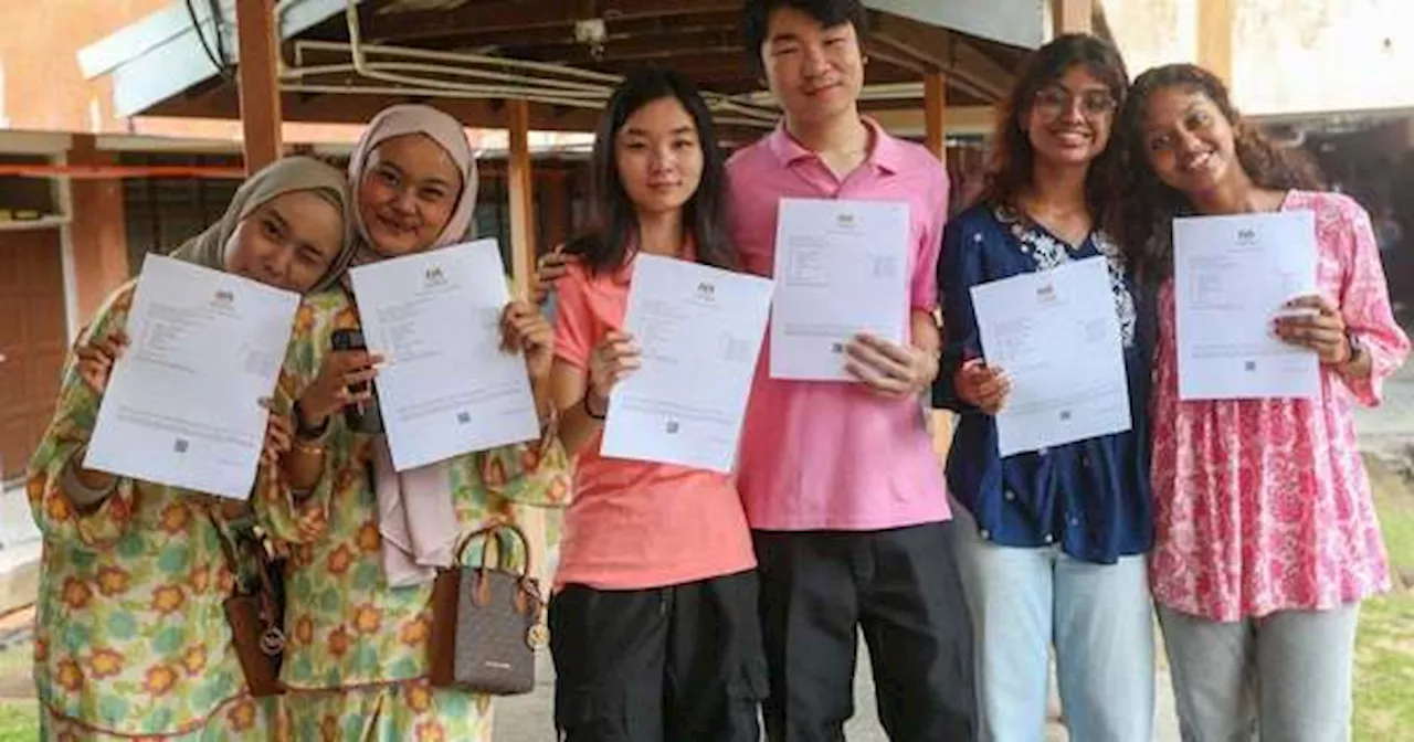 '1Malaysia' — 3 Sets Of Twins In Penang Ace SPM 2024 With Straight A's