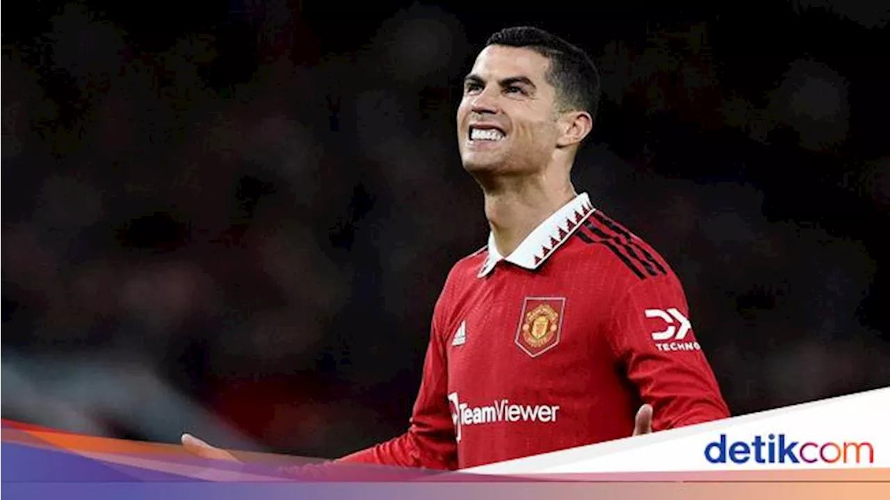 Menyesalkah MU Tidak Dengarkan Kritik dari Ronaldo?