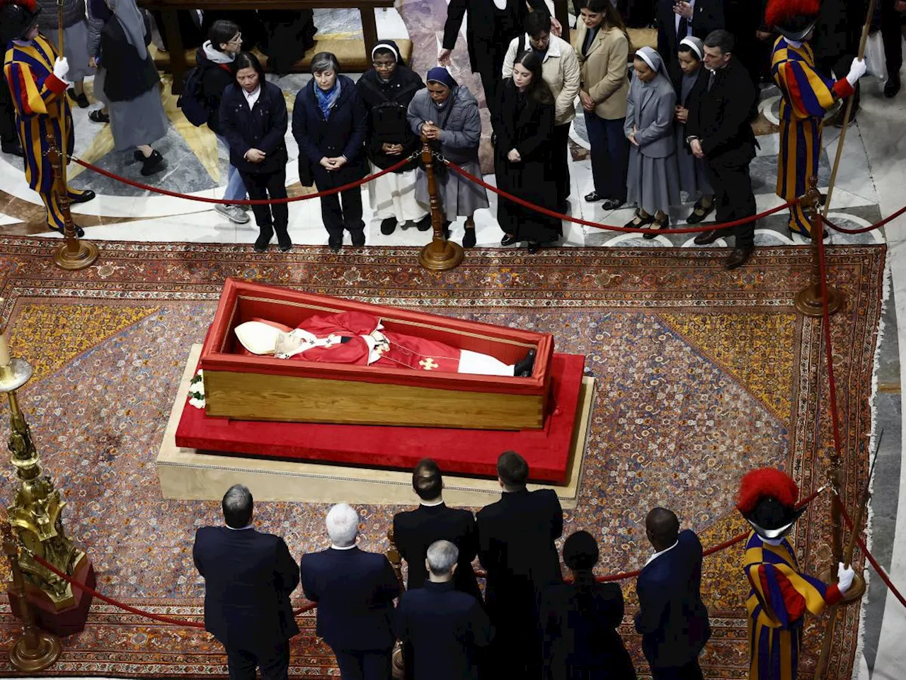 La verità sulla tomba di Francesco, i 'partigiani del formaggio' e Trump: quindi, oggi...
