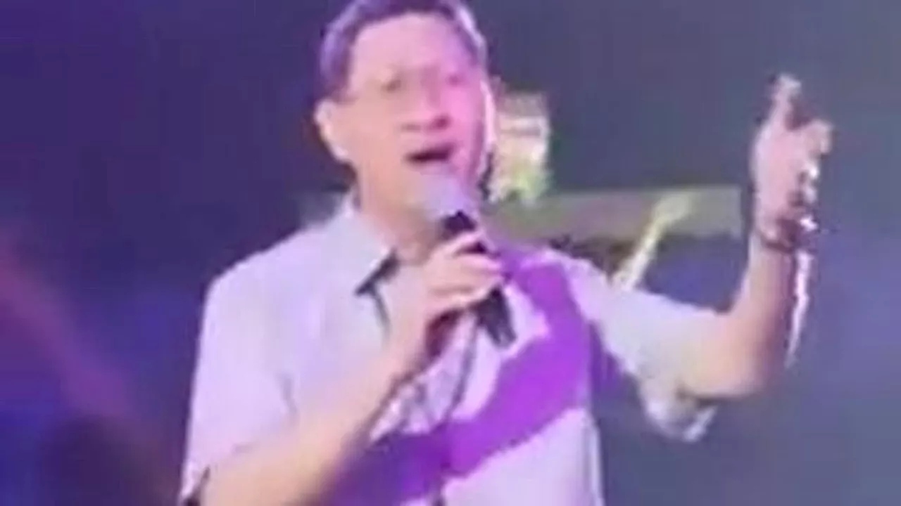 Il papabile Tagle canta 'Imagine' di John Lennon: il video del cardinale filippino è virale