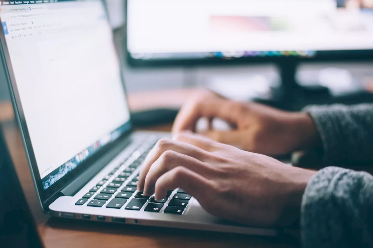 Digital Nomad Visa Bill gains ground as Palace backs remote work for foreigners