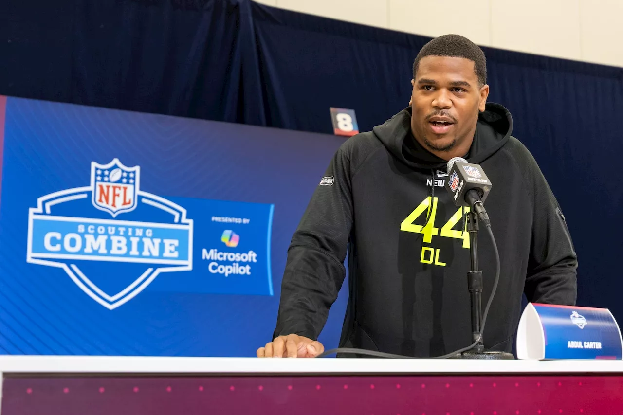 Giants would be foolish to unretire Lawrence Taylor, Phil Simms numbers for Abdul Carter