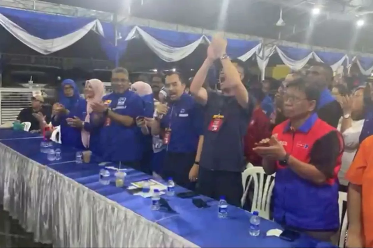 Ayer Kuning polls (live blog): Cheers resonate at Barisan command centre as unofficial results indicate win