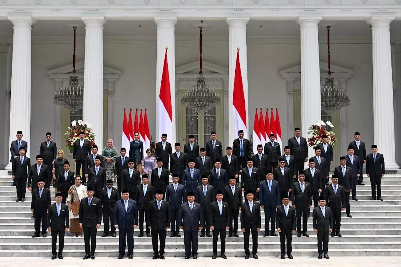 Indonesian President Prabowo treads carefully on reshuffle demands