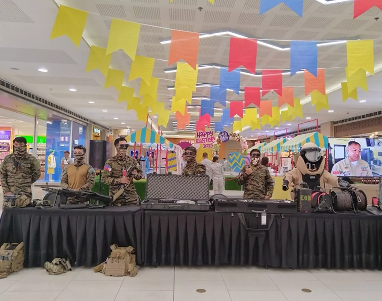 Navy marks 127th anniversary with bloodletting, static display at SM City Mindpro