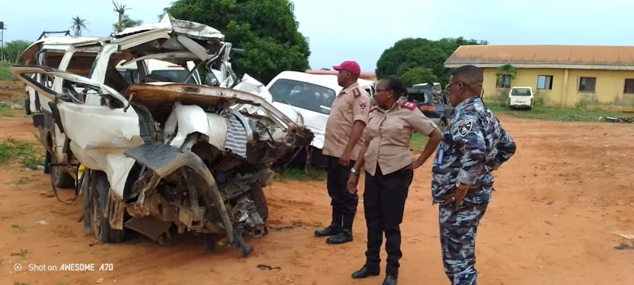 Eight killed on Nigerian highway as bus collides with tanker