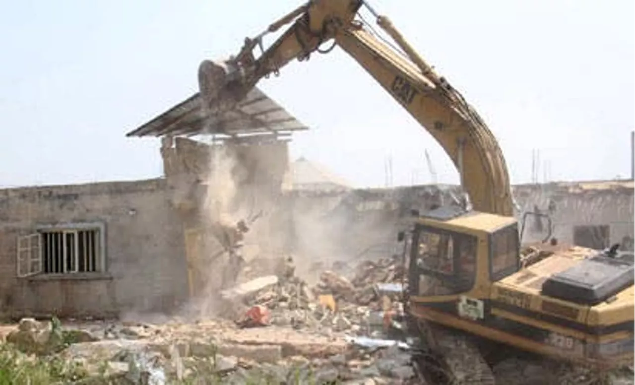 Edo Govt demolishes building linked to kidnapping, organ harvesting in Benin