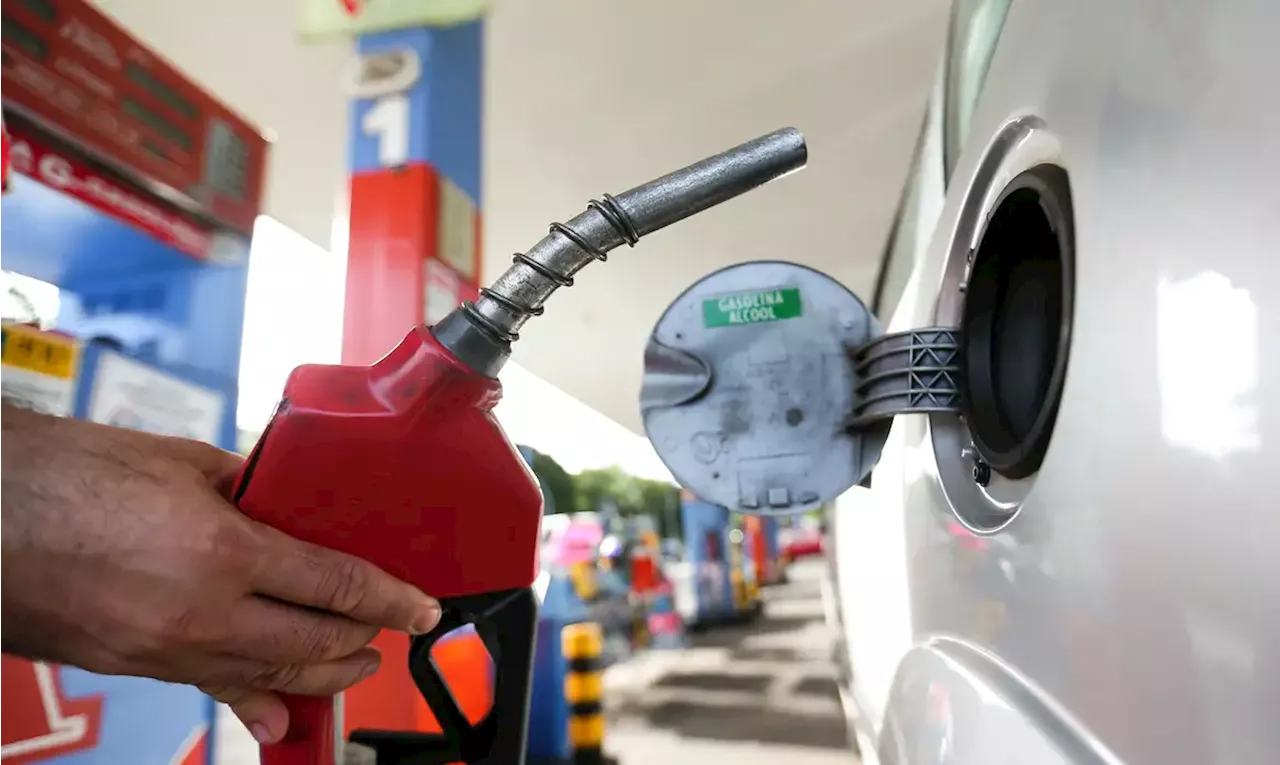 Preço do etanol cai em 13 Estados, sobe em oito e no DF e fica estável em cinco, diz ANP