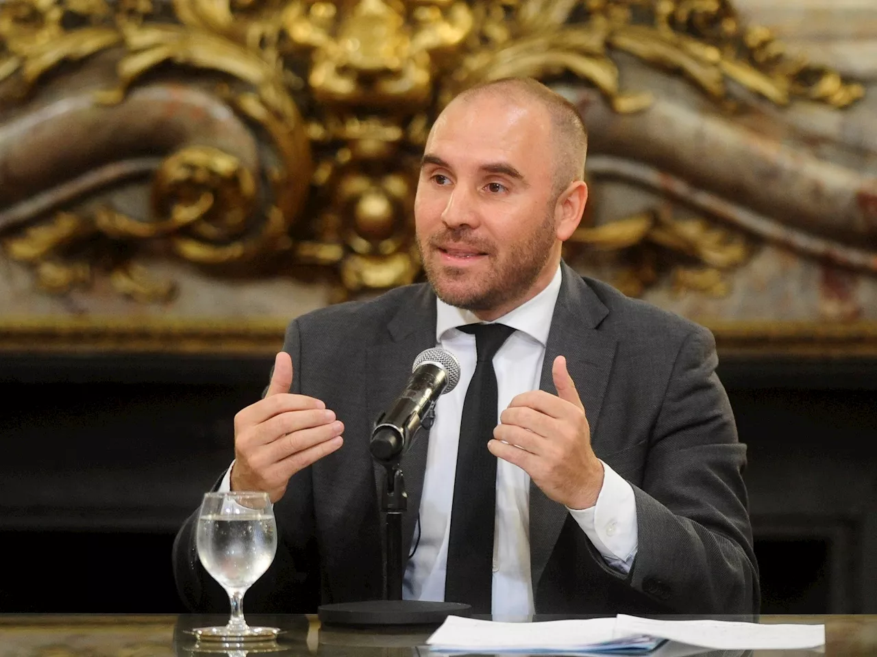 Martín Guzmán respondió a las fuertes críticas de Javier Milei por el acuerdo con el FMI: 'Gobierna para un show personal'