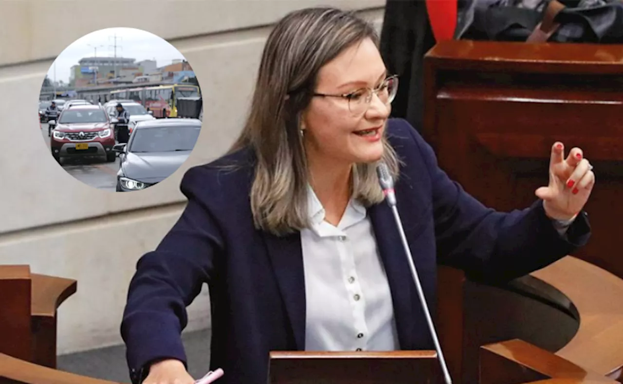 Aplazan norma que frenaría importación de vehículos desde EE. UU.