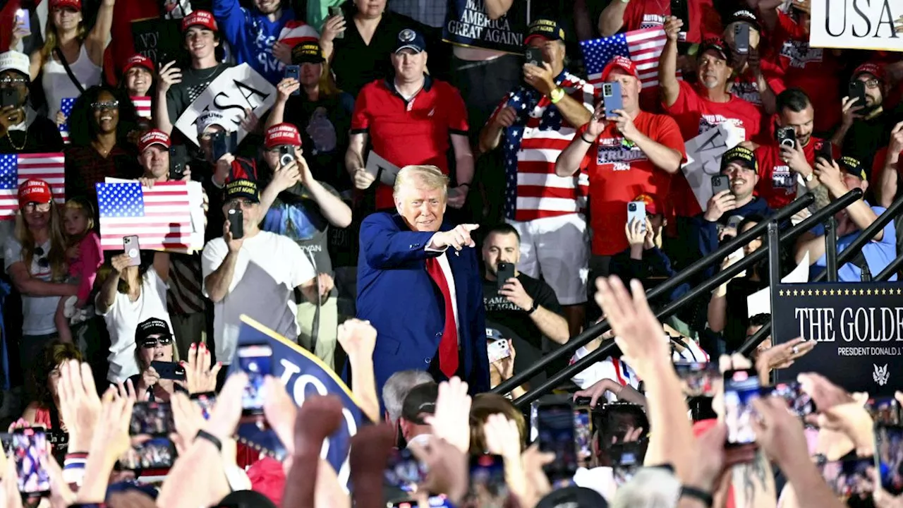Trump celebra sus 100 días como 'defensor de los trabajadores' y saca pecho de su política migratoria