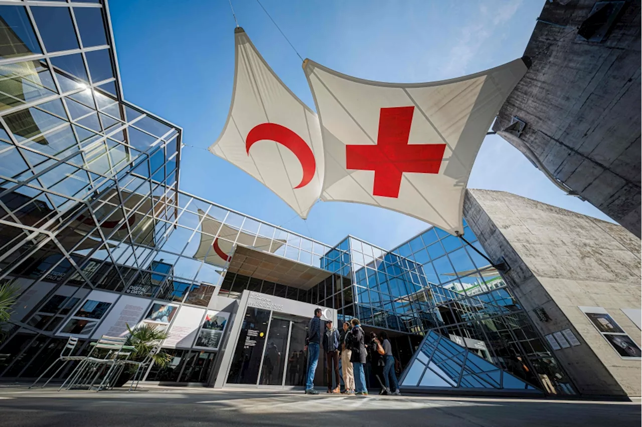 ‘They are our eyes’: ‘Image whisperers’ bring art to life for the blind at Red Cross museum in Geneva