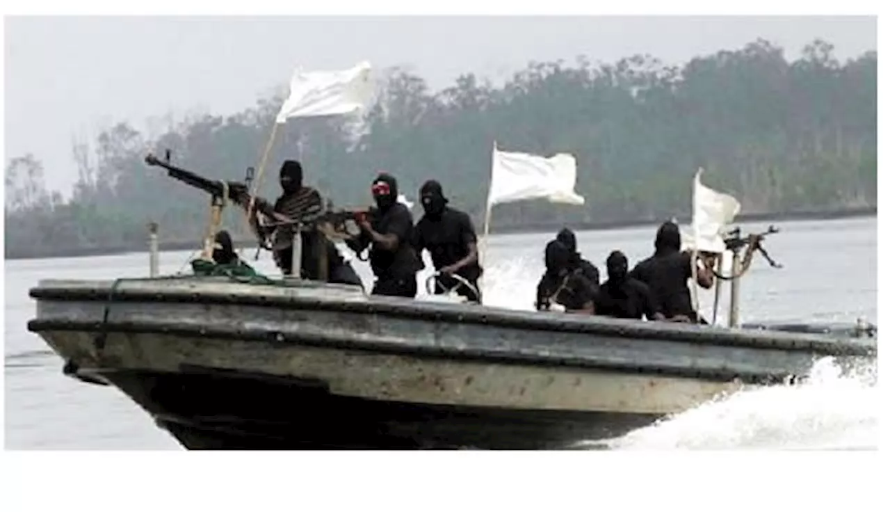Suspected pirates abduct five boat passengers in Rivers