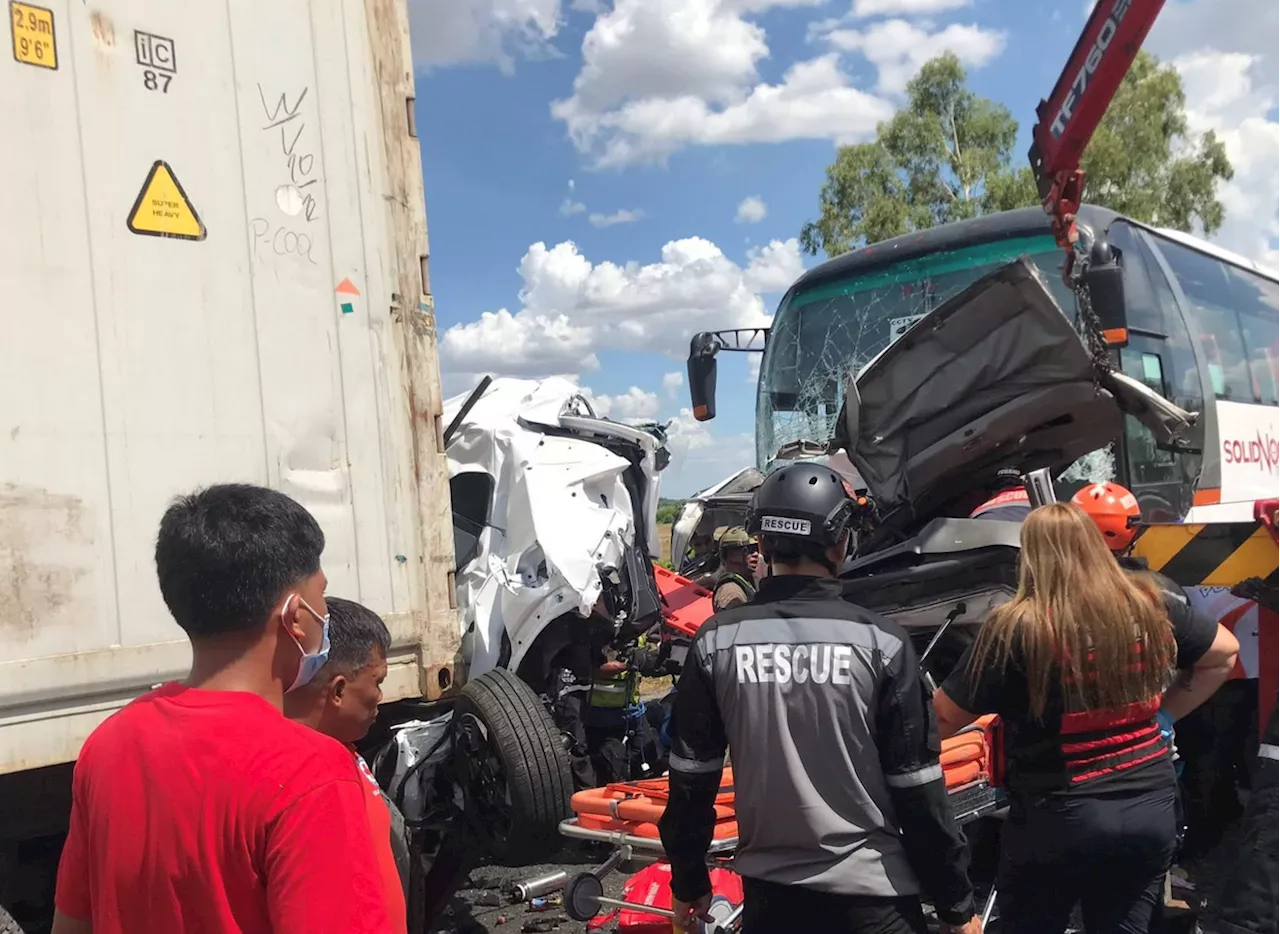 12 dead, dozens hurt in SCTEX toll plaza multiple-vehicle collision