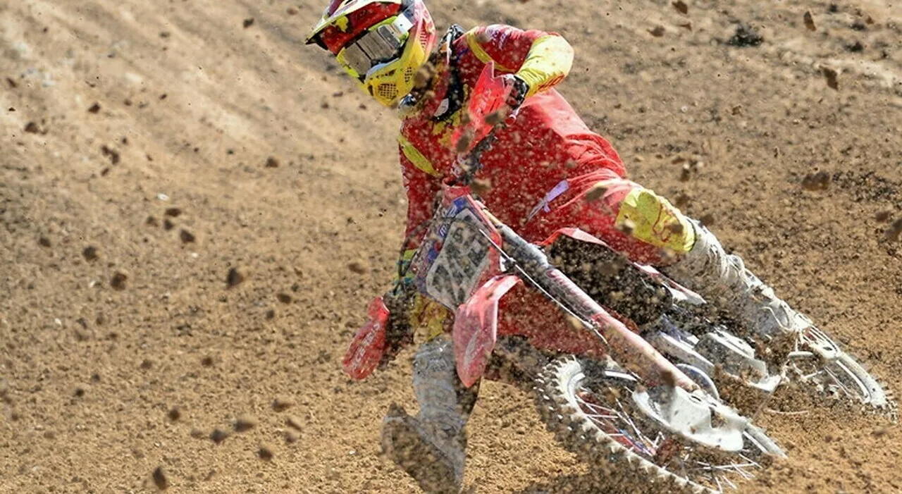 Filippo Morello, morto a 20 anni durante una gara di motocross: è caduto ed è stato travolto dagli altri pilot