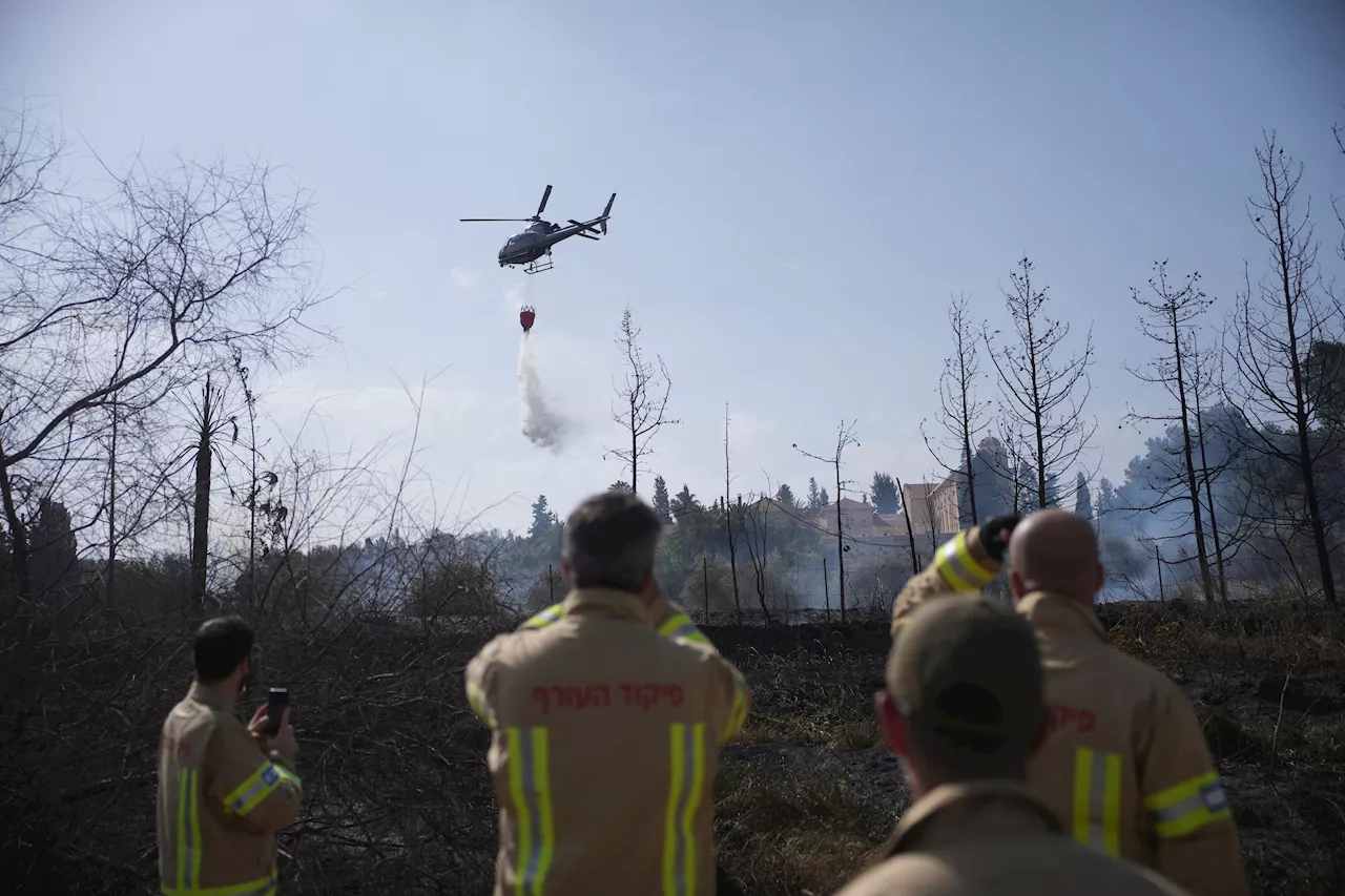 Several countries sending firefighting planes to Israel to help tackle major wildfire