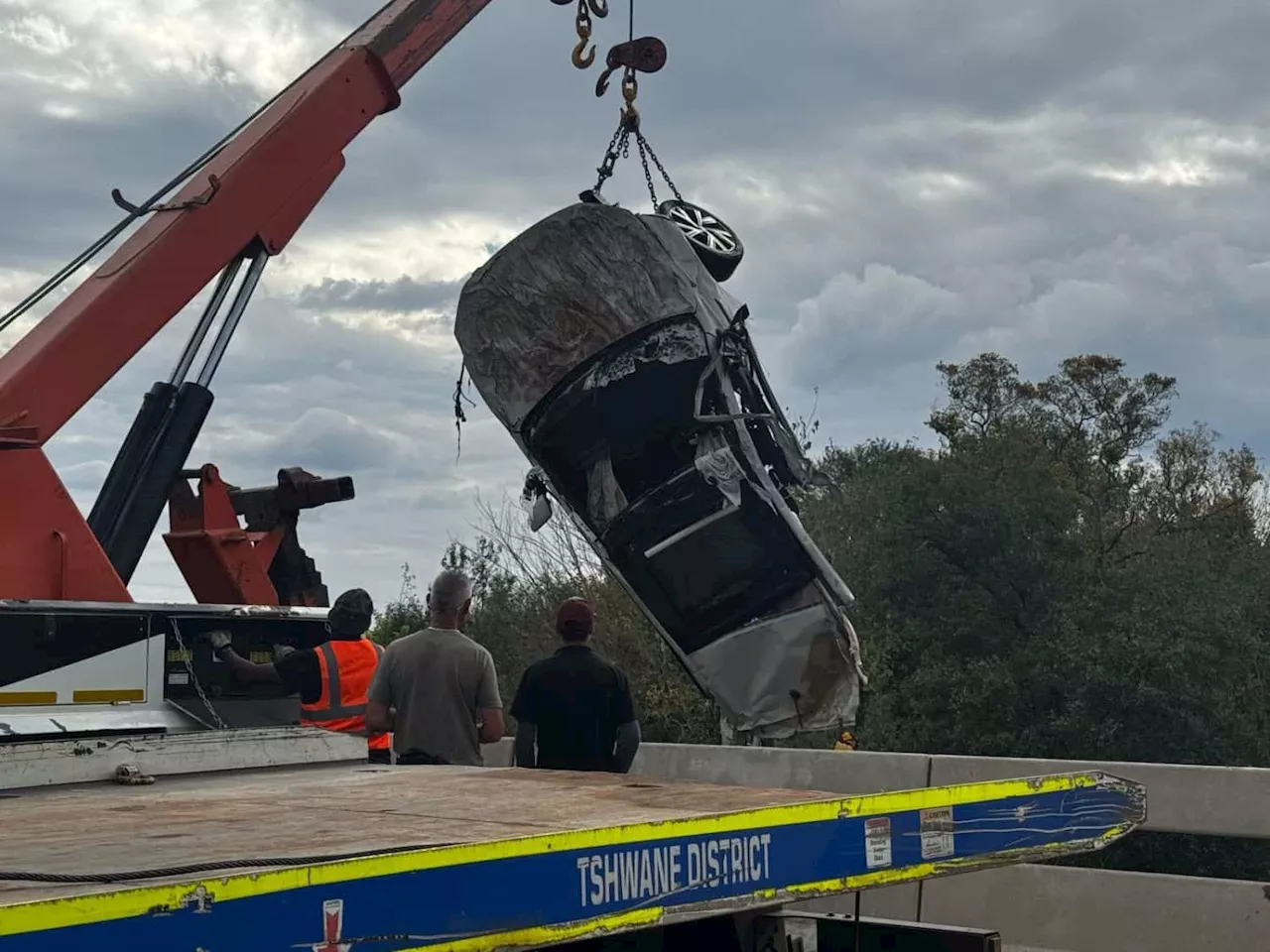 Police recover deceased constables’ car from Hennops River