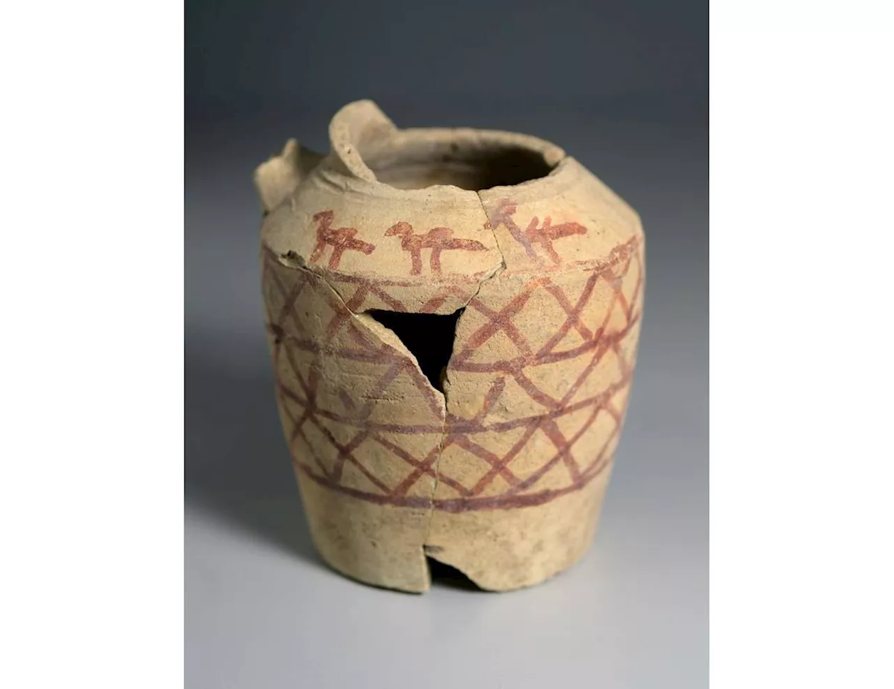 Ancient, unique clay jug unearthed, approx. 1,200 years old