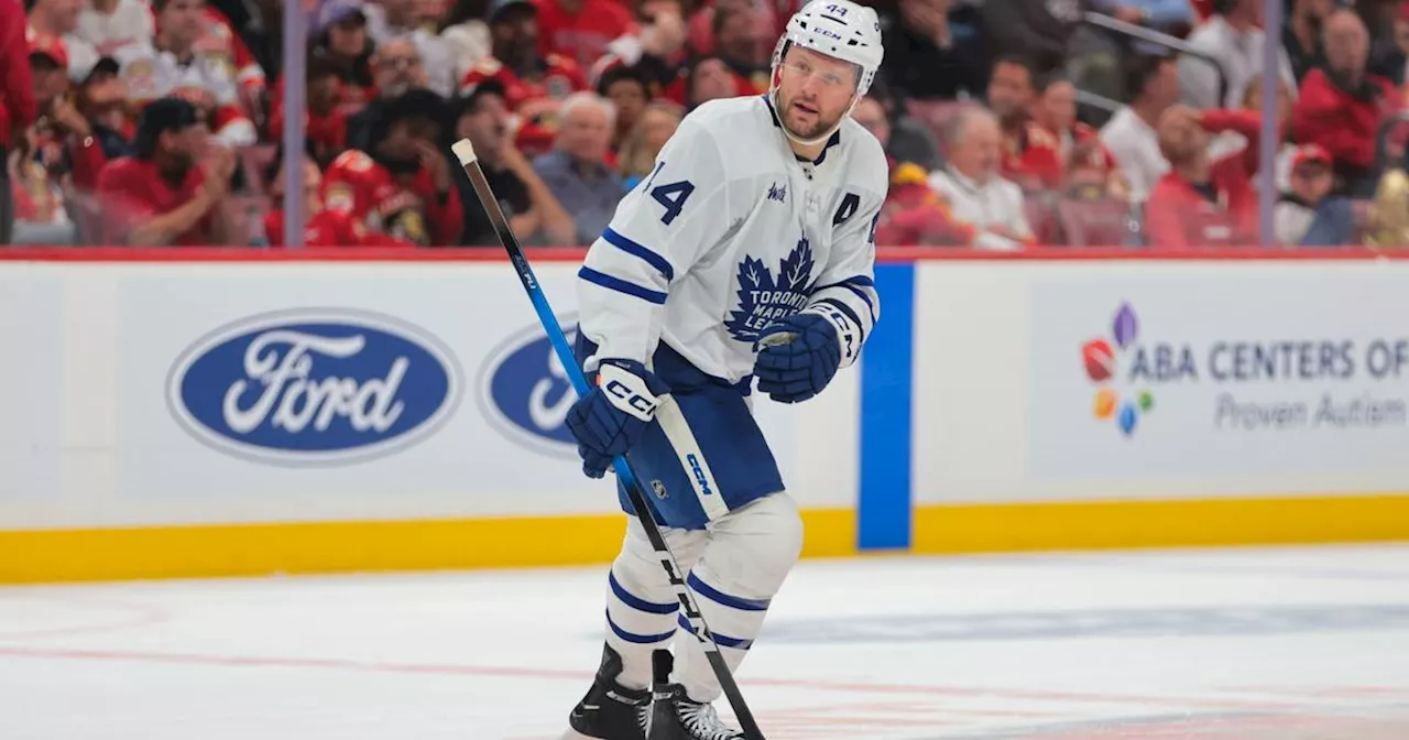 Toronto Maple Leafs player scores 3 goals in loss but 2 were on wrong net