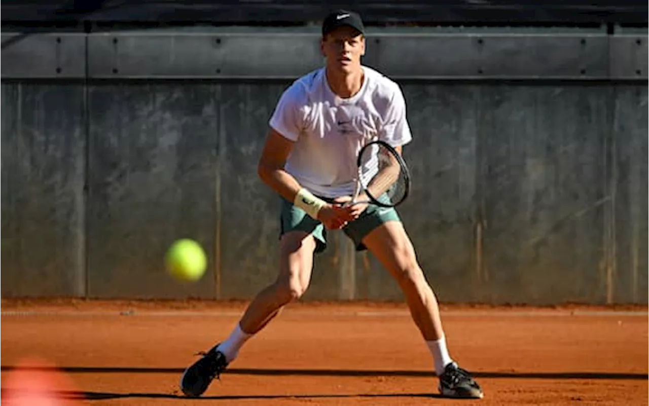 Atp Roma, Sinner torna in campo dopo oltre tre mesi: alle 19 gioca contro Navone
