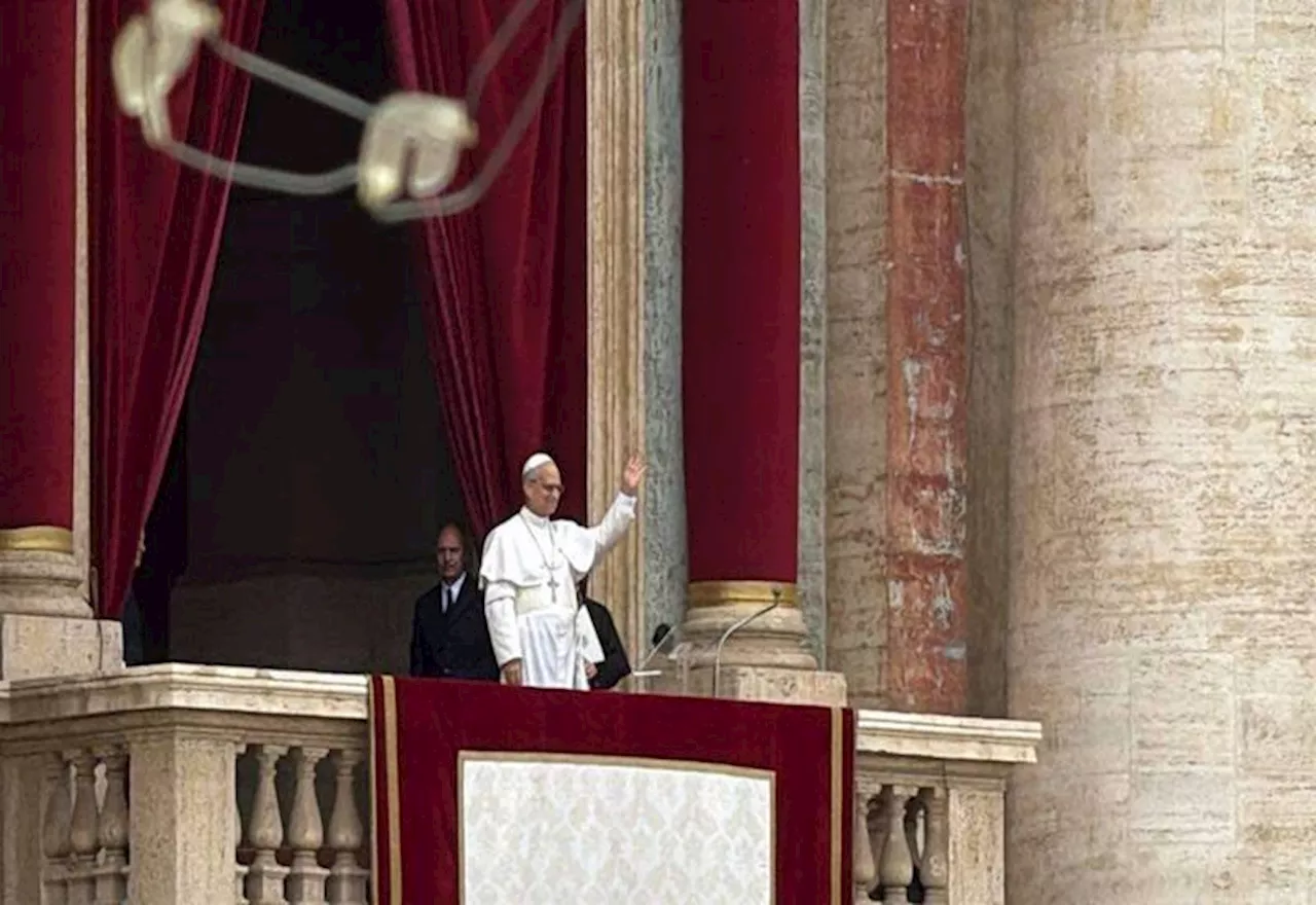 Pope Leo XIV leads festive Regina Caeli