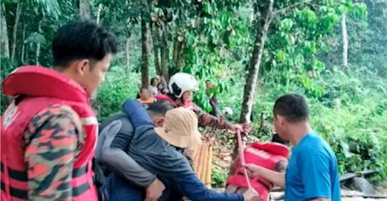 18 rescued from raging waters in Hulu Langat