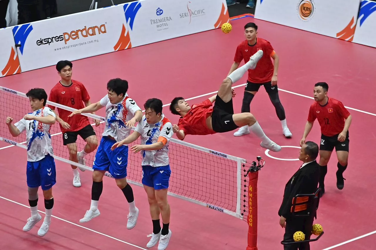 Vietnam libas Korea Selatan, juarai Kumpulan A