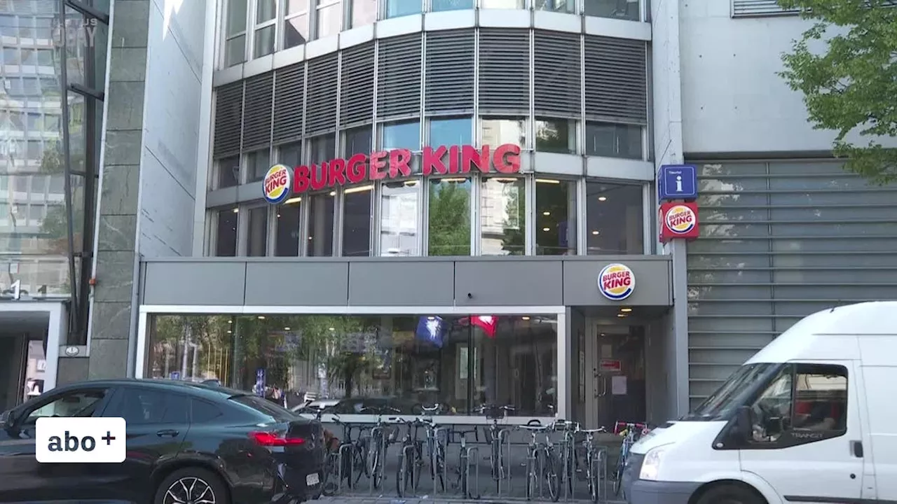 Blutige Auseinandersetzung im Fast-Food-Restaurant – Kunde sticht auf zwei Sicherheitsleute ein
