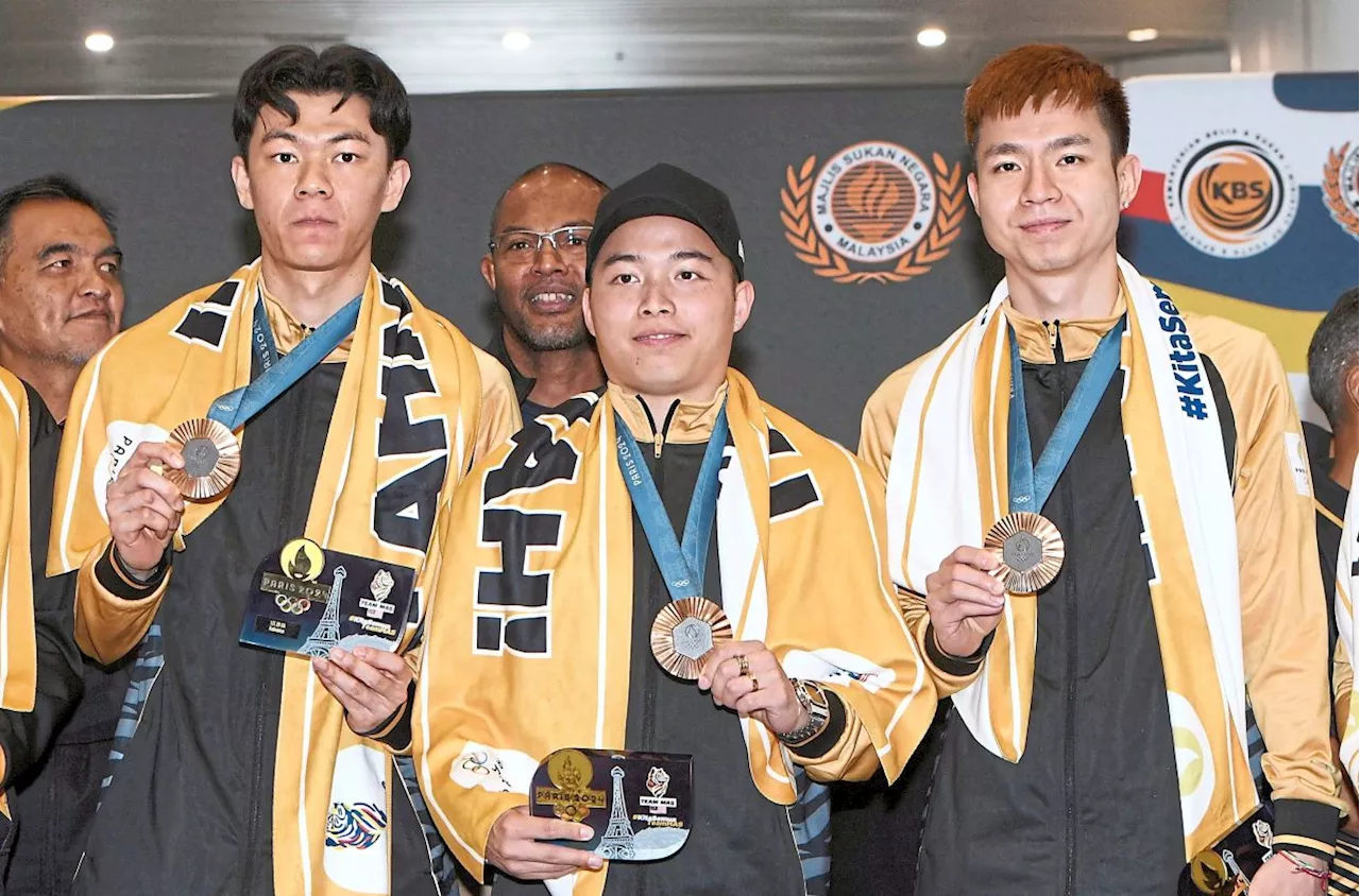 Paris Olympics medal winners Aaron-Wooi Yik, Lee are frontrunners for national award