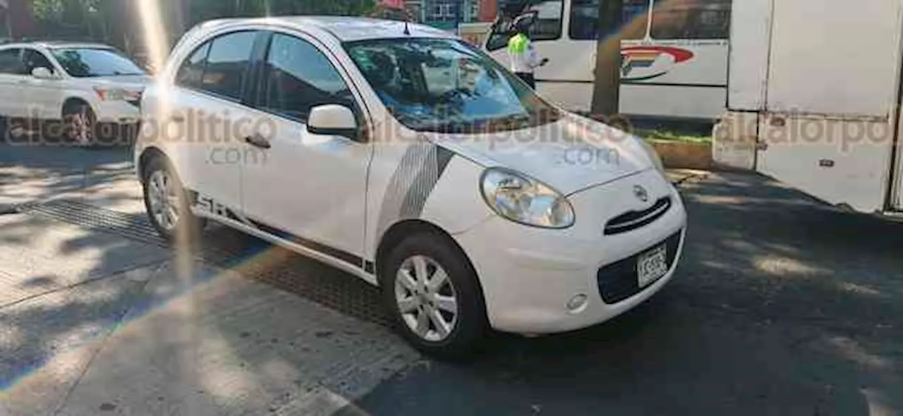 Automóvil atropelló a joven en la avenida Ruiz Cortines, en Xalapa