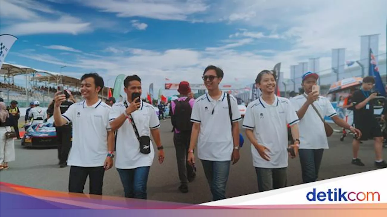 Momen Seru detikers Nobar GT World Challenge Asia di Mandalika